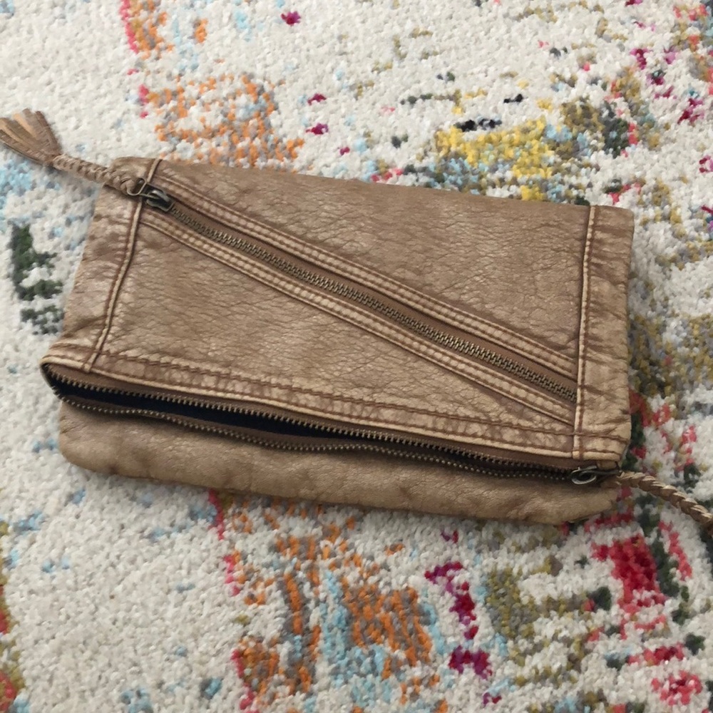 Converse clutch
